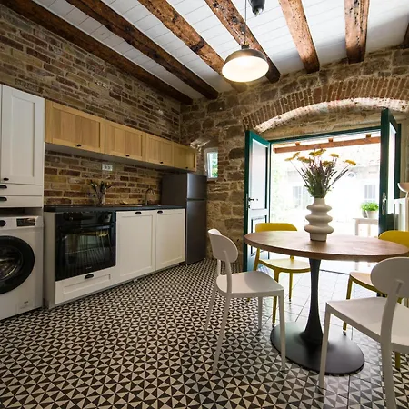 Konukevi Kokolo Town House 3*