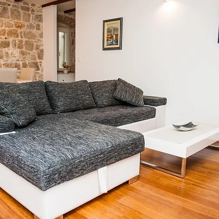 Pensionat Kokolo Town House 3*
