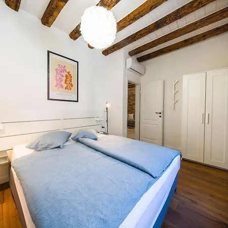 Kokolo Town House 3* 스플리트