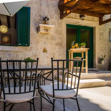 Kokolo Town House Gasthuis