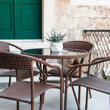 Guest house Kokolo Town House Split