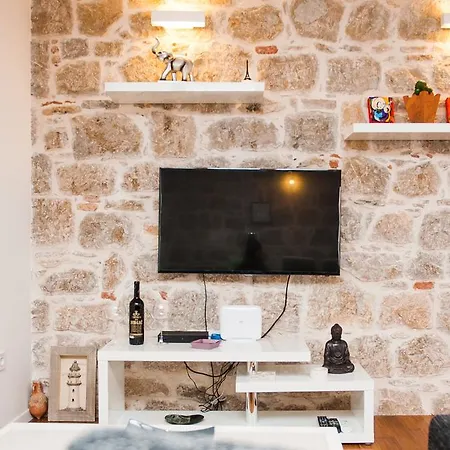 Kokolo Town House 3*