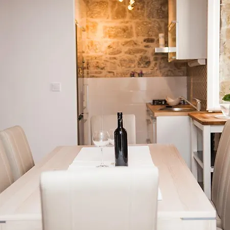 Kokolo Town House 3* Split